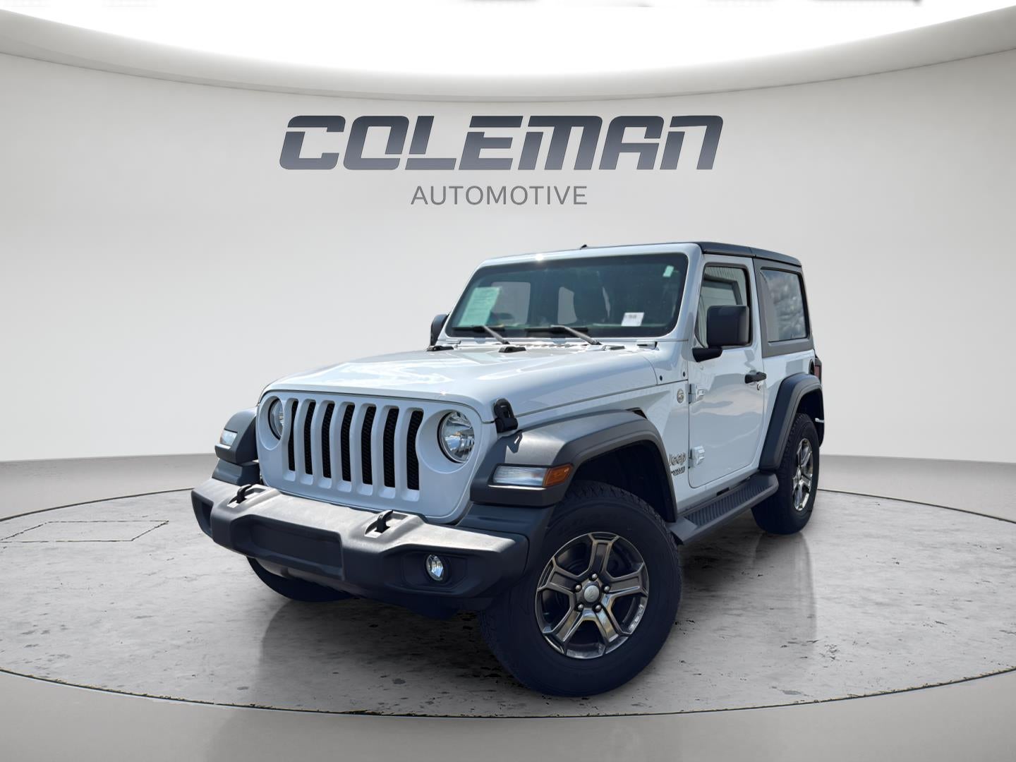 2018 Jeep Wrangler Sport S in Bright White Clearcoat — front three-quarter view