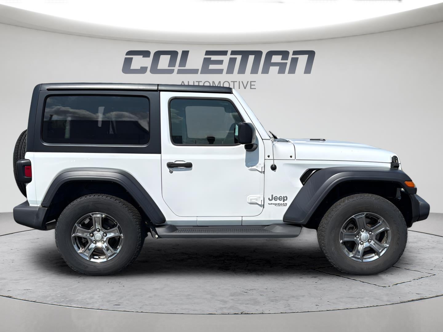 2018 Jeep Wrangler — interior view