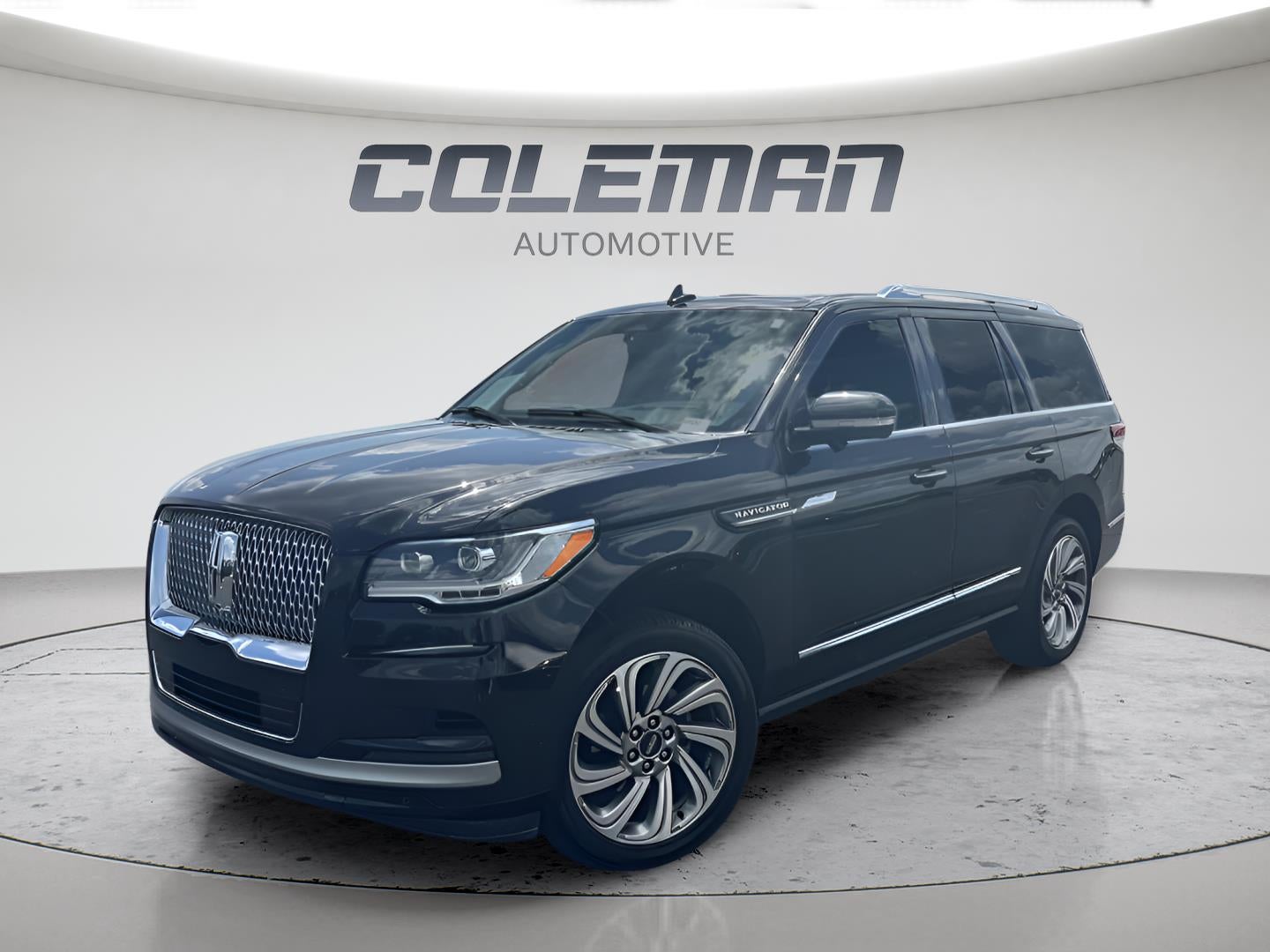 2024 Lincoln Navigator Reserve in Other — front three-quarter view
