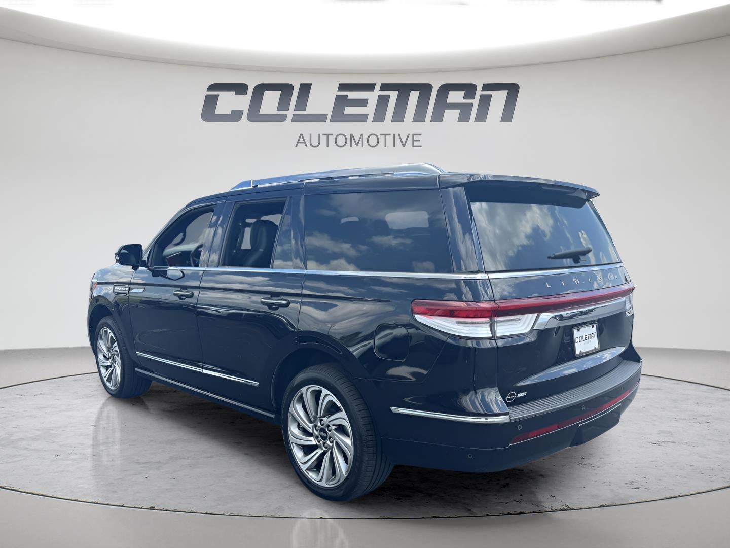 2022 Lincoln Navigator — rear three-quarter view