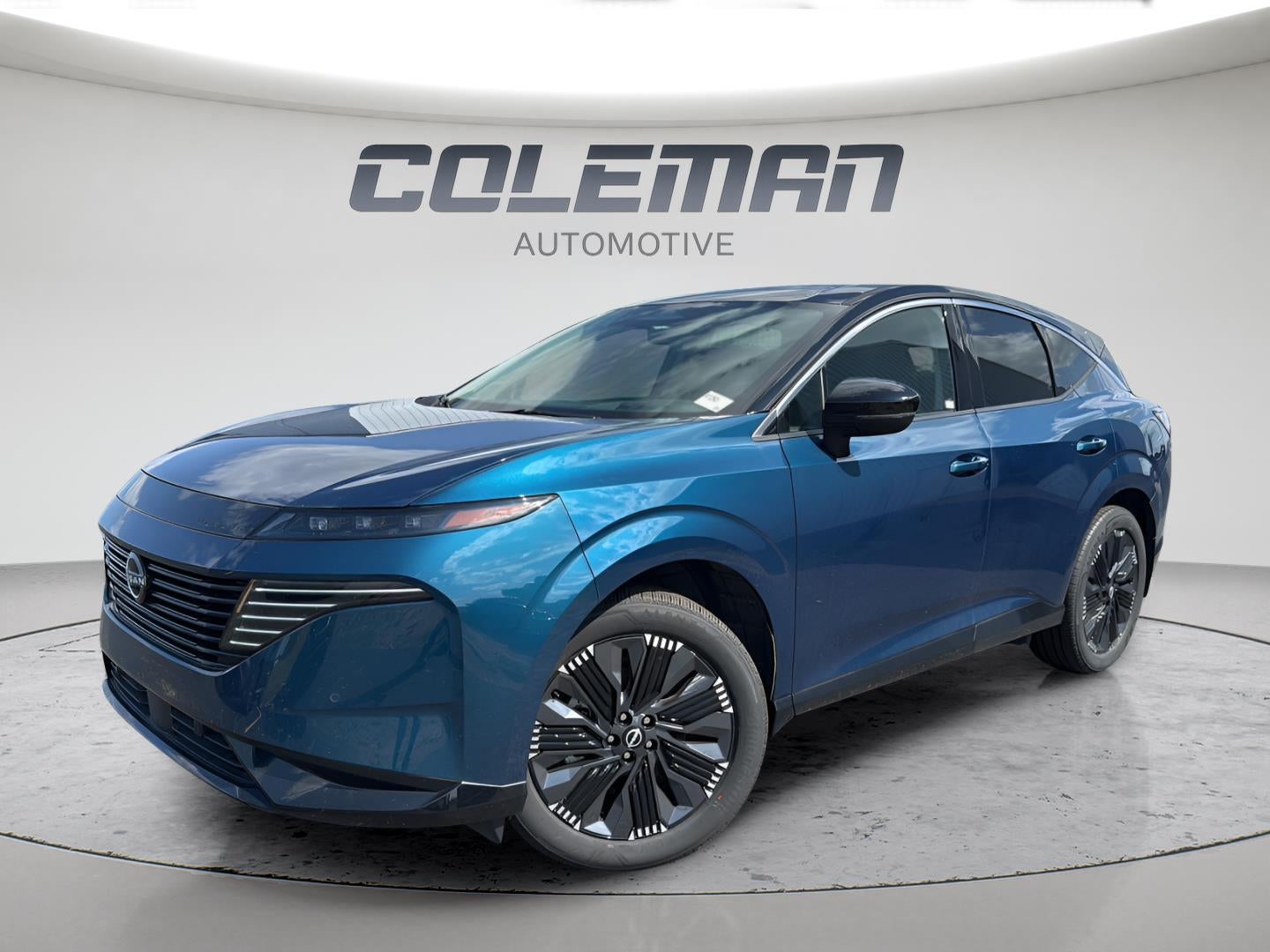 2026 Nissan Murano Platinum in Aurora Blue Pearl Metallic And Super Black — front three-quarter view